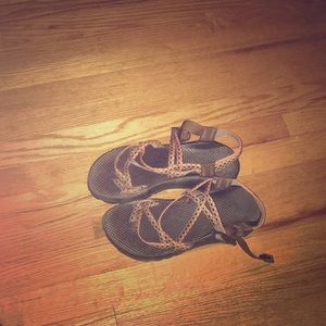 Women’s Chacos size 9